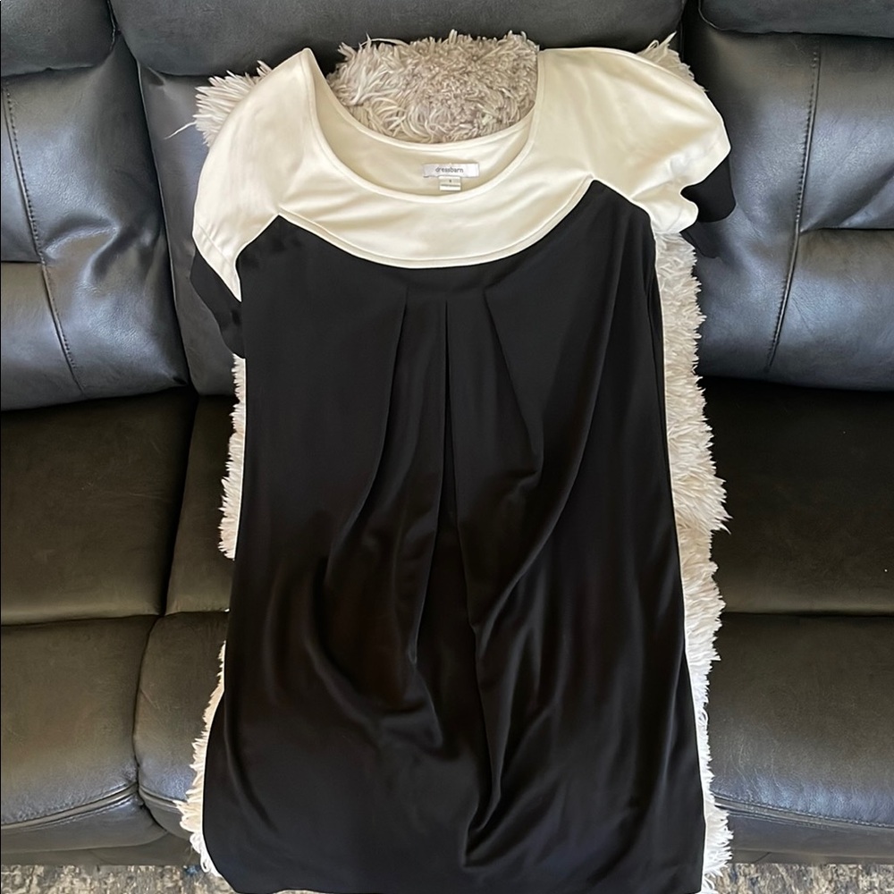 Dressbarn Cream and Black Short Sleeve Dress
